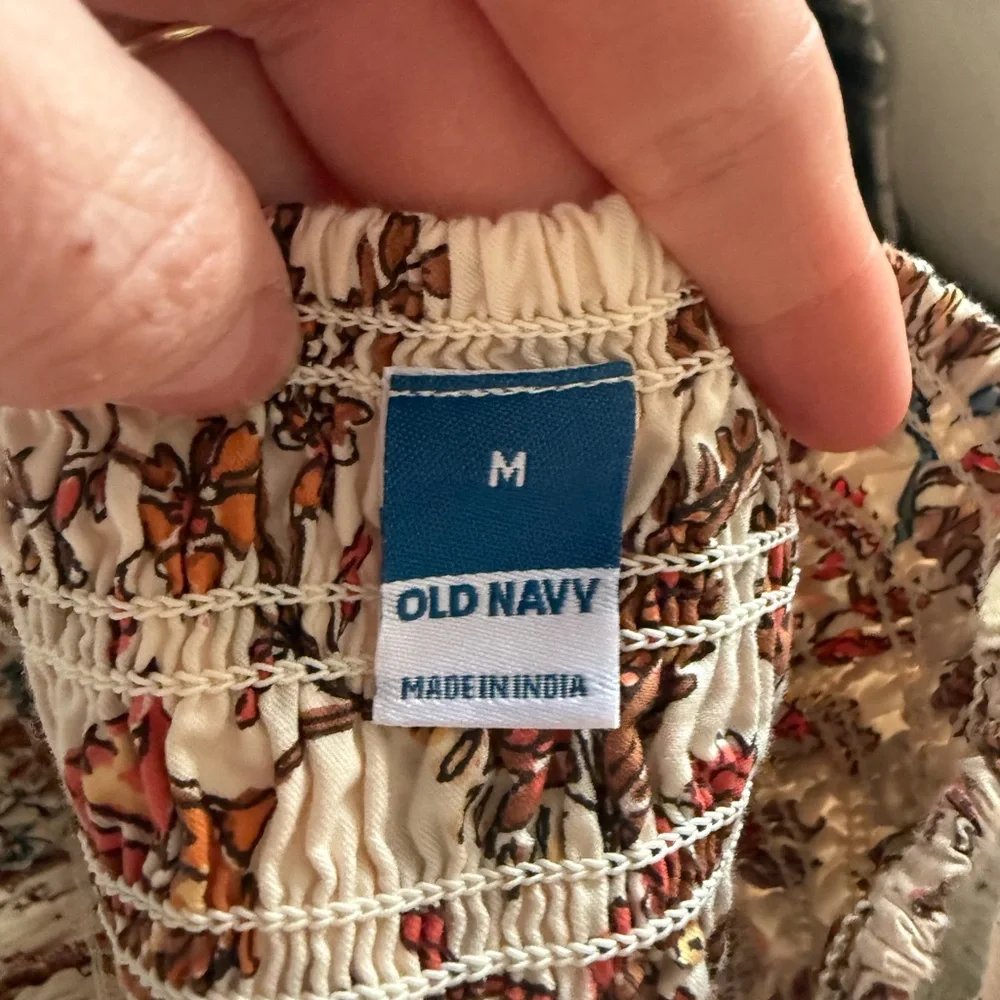 Old Navy Cream Floral Smocked Cami Midi Dress Boho Sleeveless Size Medium - Picture 5 of 6